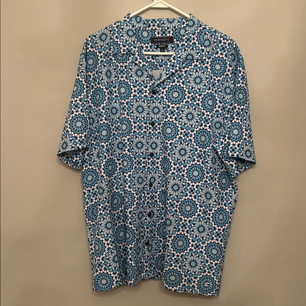 Crown & Ivy Mens Blue White Patterned Short Sleeve Button Down Shirt, Size Large